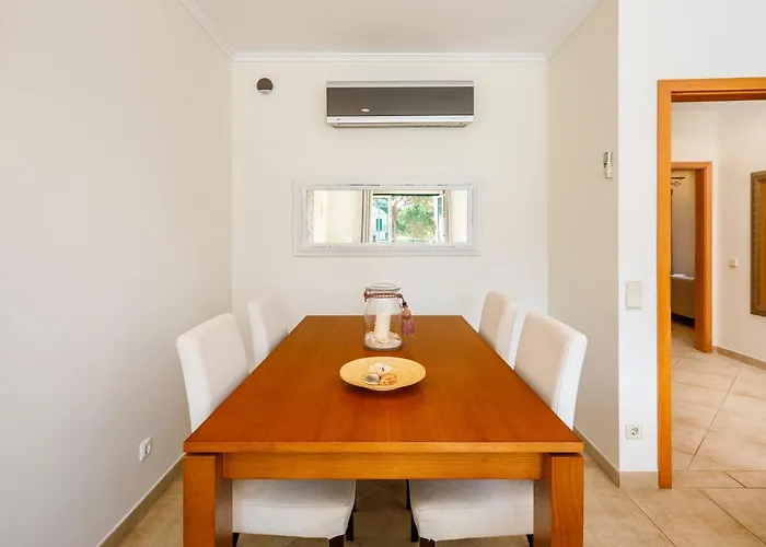 アパート Falesia Cliff By The Portuguese Butler アルブフェイラ