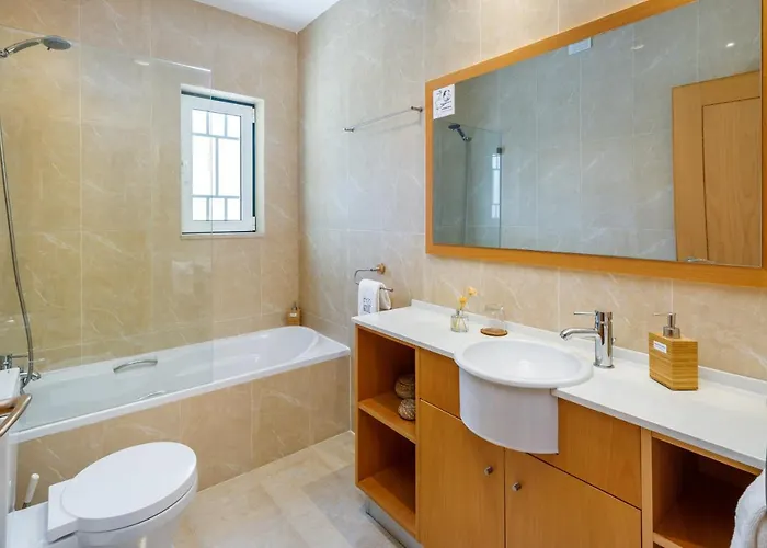 Falesia Cliff By The Portuguese Butler アパート